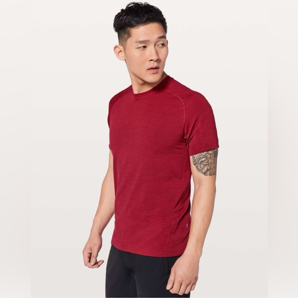 lululemon athletica Burgundy Short Sleeve Tee